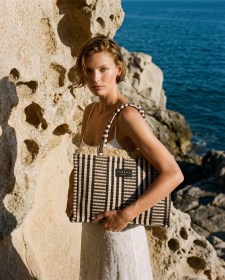 AMMOS-MEDIUM-TOTE-BAG-8-1237x1536