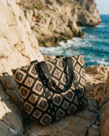 CYCLADITISSA-TRAVELLER-BAG-1237x15362