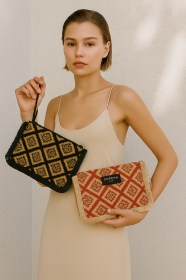 JUICY-CLUTCH-KALOKAIRAKI-2