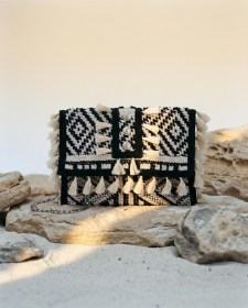 MAGDA-ENVELOPE-BAG-4-1237x1536