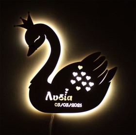 Swan-Ludia-038